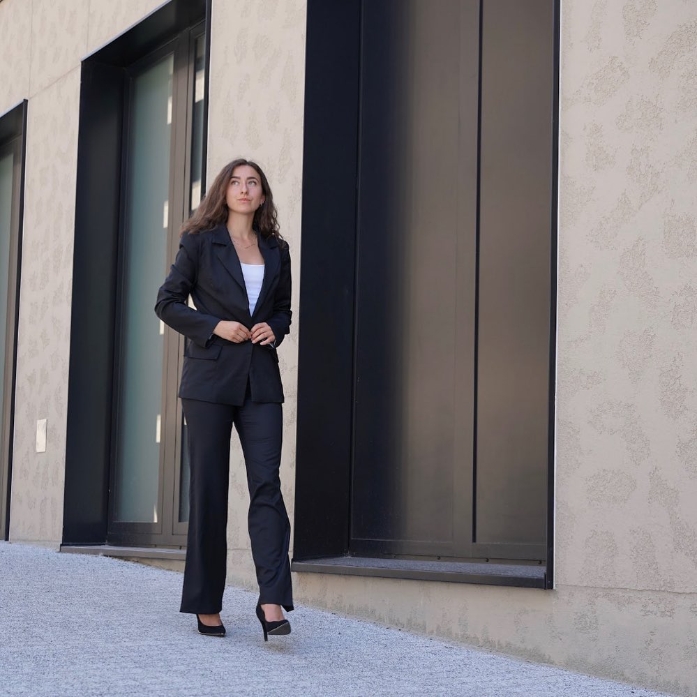 Elegantní formální dámské sako